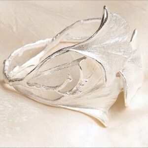 Silver Gingko Cuff Bracelet
